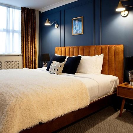 Hotel Cromwell Stevenage Bagian luar foto