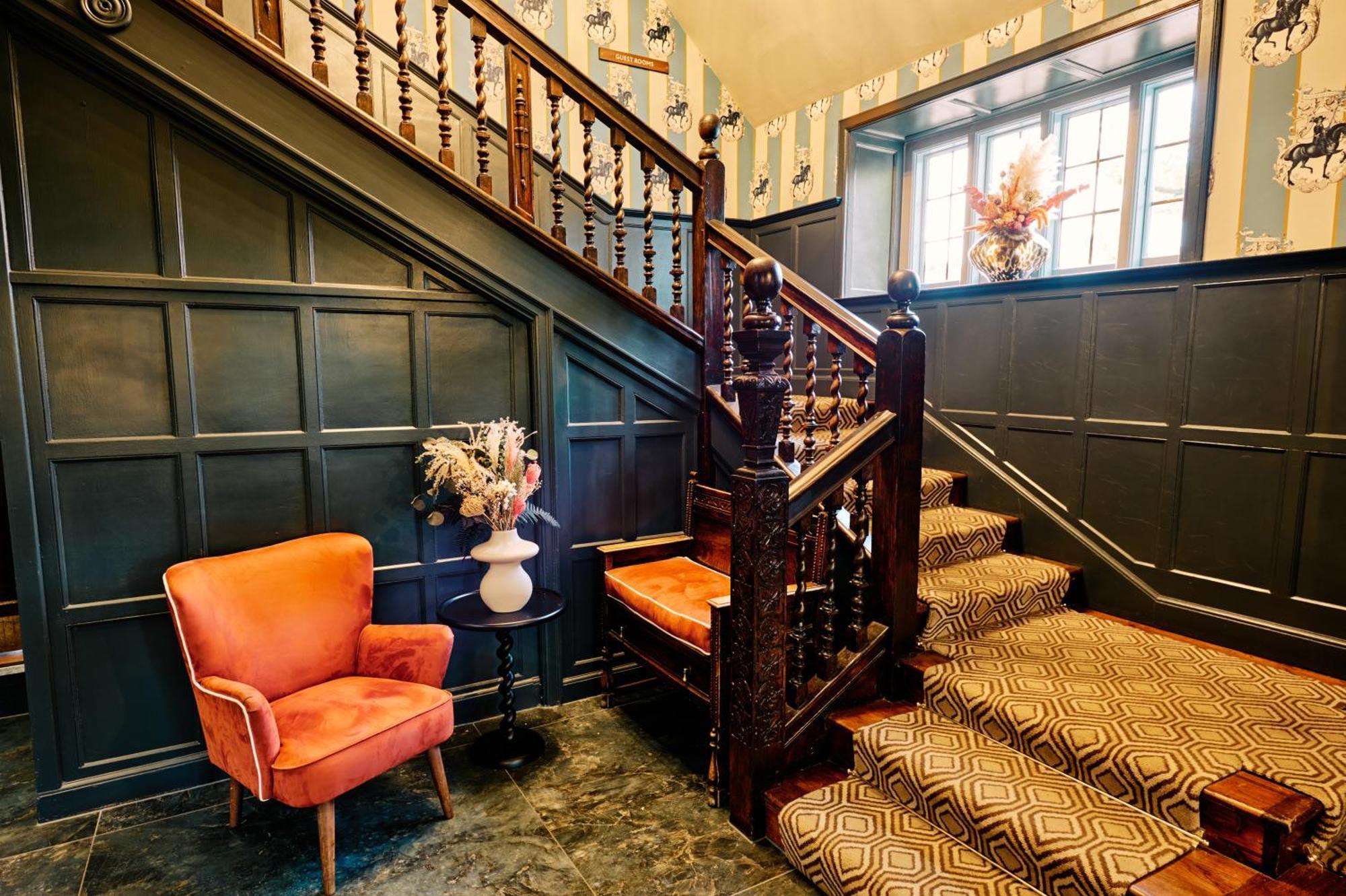 Hotel Cromwell Stevenage Bagian luar foto