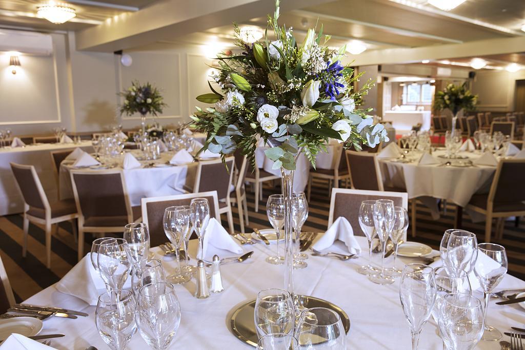 Hotel Cromwell Stevenage Bagian luar foto