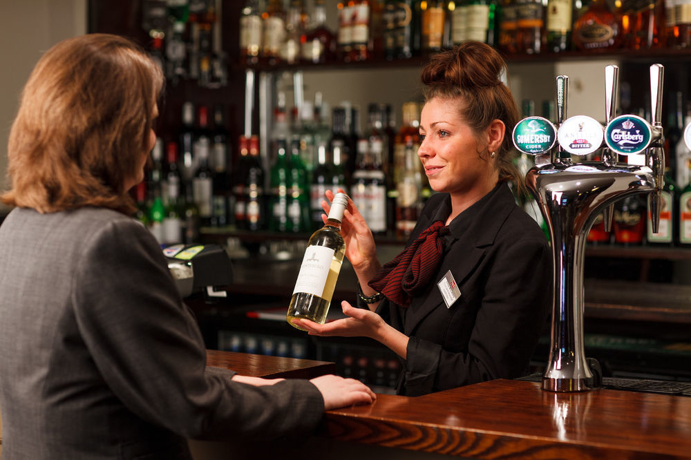 Hotel Cromwell Stevenage Bagian luar foto