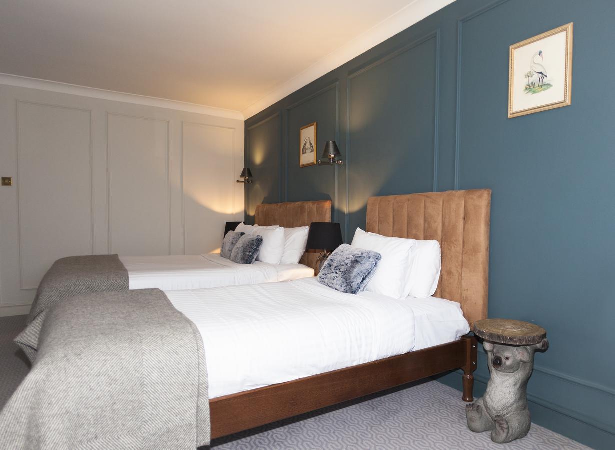 Hotel Cromwell Stevenage Bagian luar foto